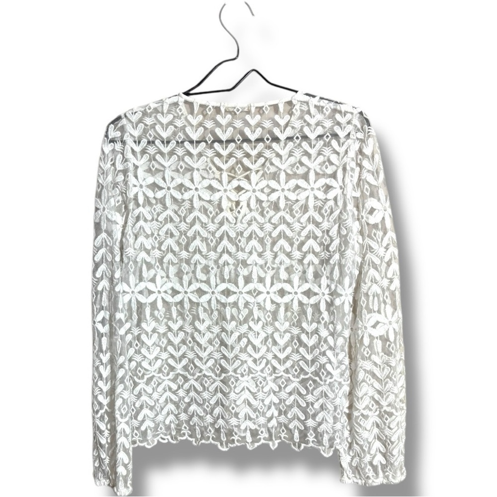 River Island Sheer Lace Up Front Floral Lace Design Long Sleeve Blouse in White - Picture 4 of 15